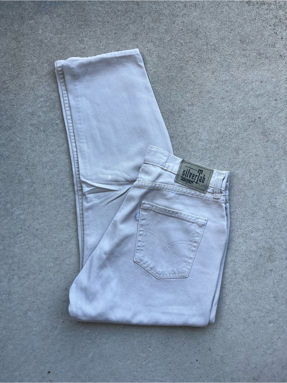 Silver Tab Menâs White Slim Straight Jeans
